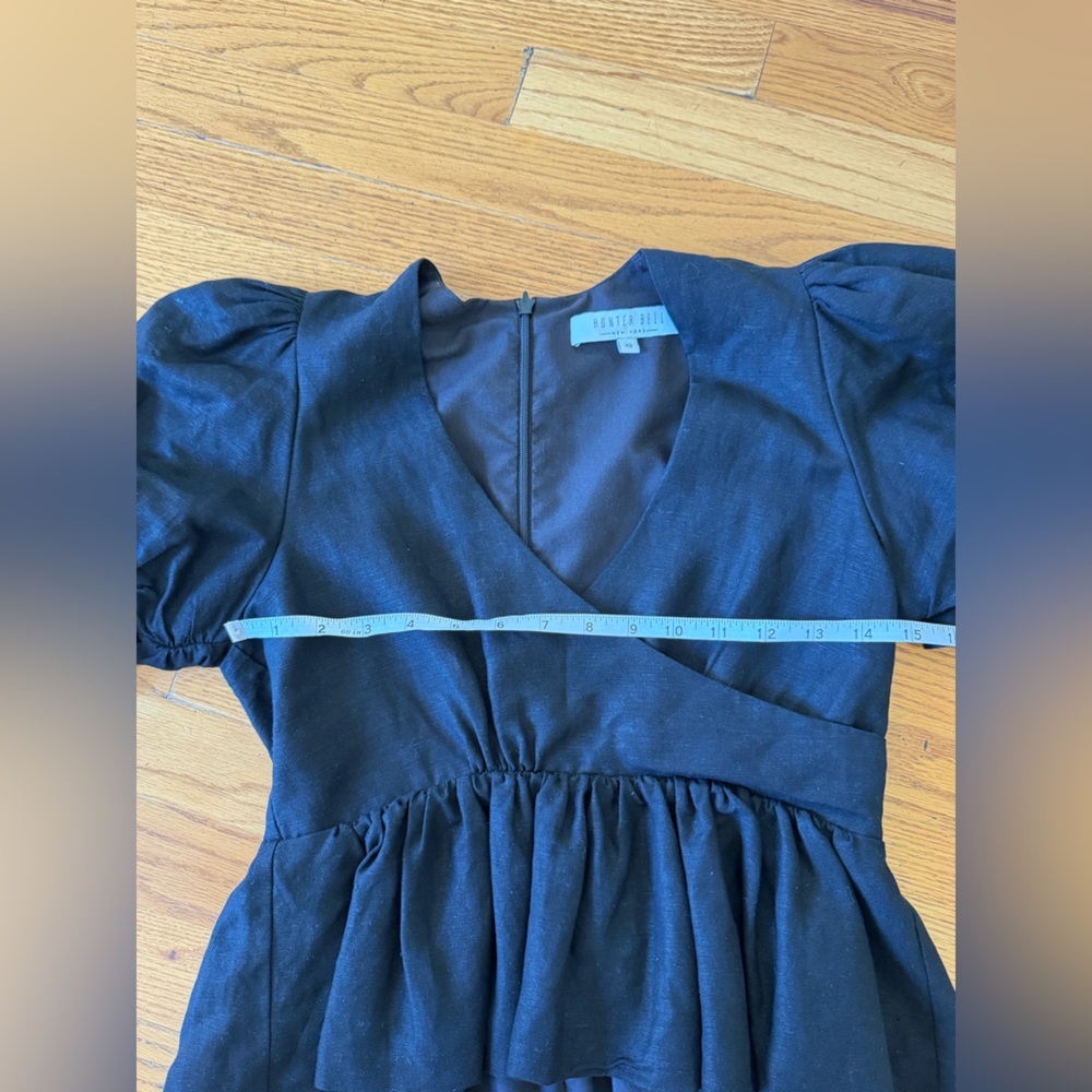 ✨ Hunter Bell Black Linen-Blend Wrap Peplum Top (XS) ✨ - Picture 11 of 11
